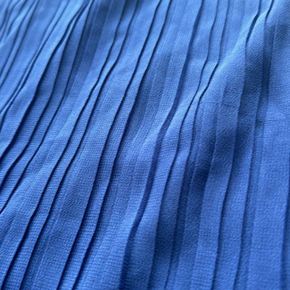 Vero Moda blouse with sheer sleeve, S, rear eyelet closure - Picture 3 of 6